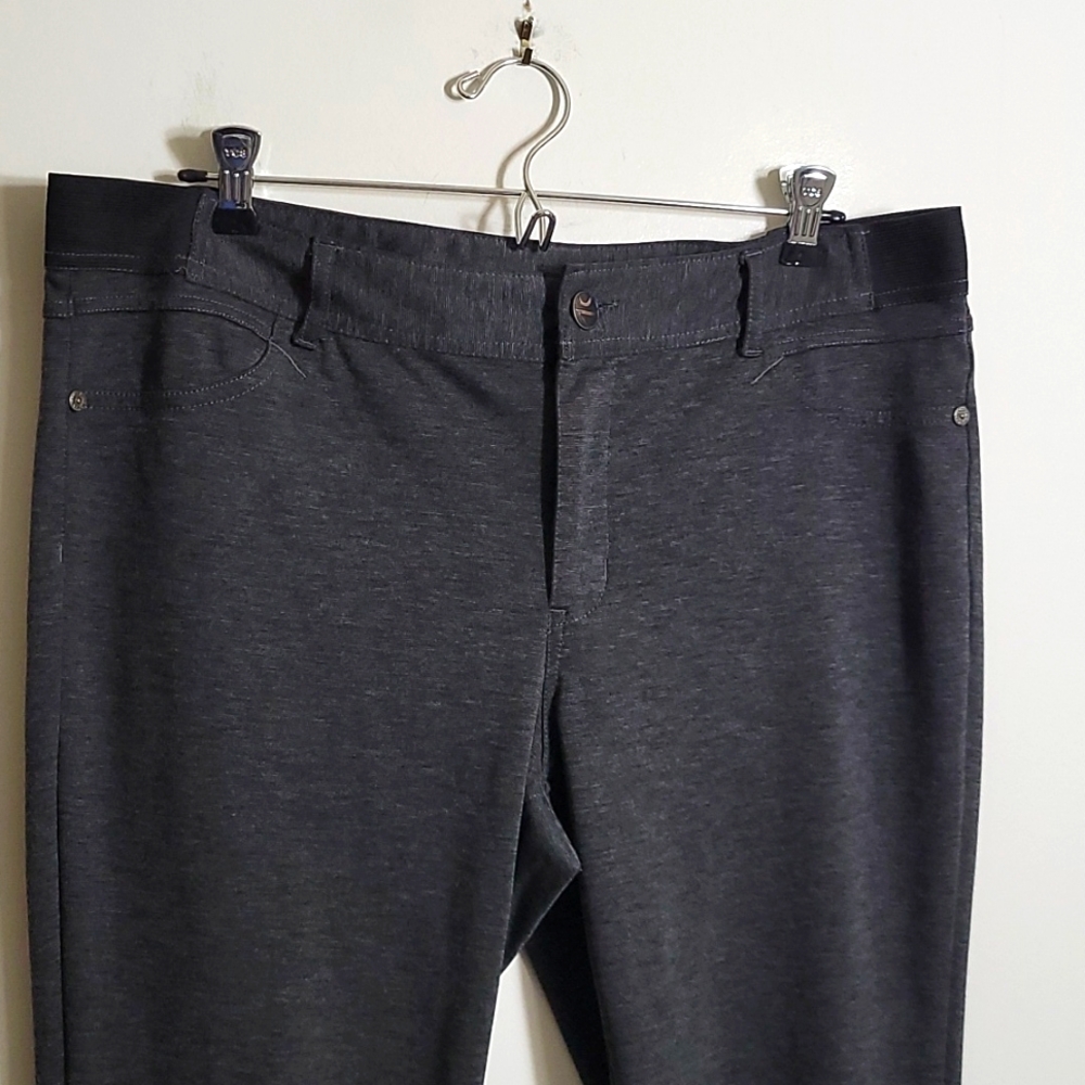 Vera Wang Casual Pants